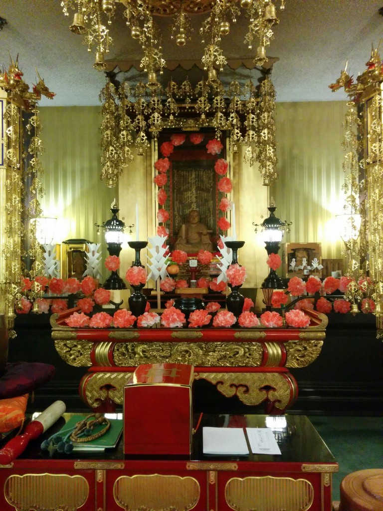 Oeshiki service marking the death of Nichiren